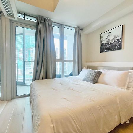 Uptown Parksuites Bgc Taguig Extérieur photo