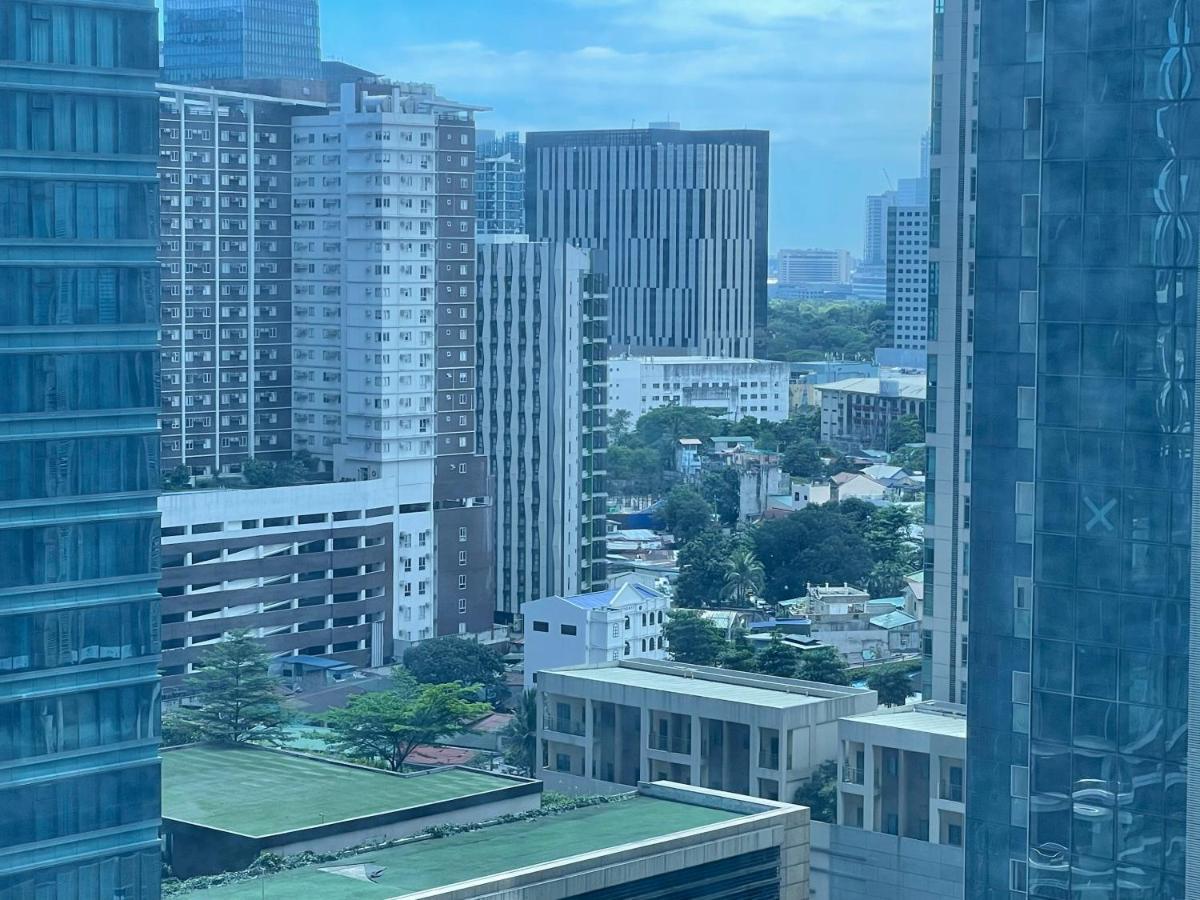 Uptown Parksuites Bgc Taguig Extérieur photo