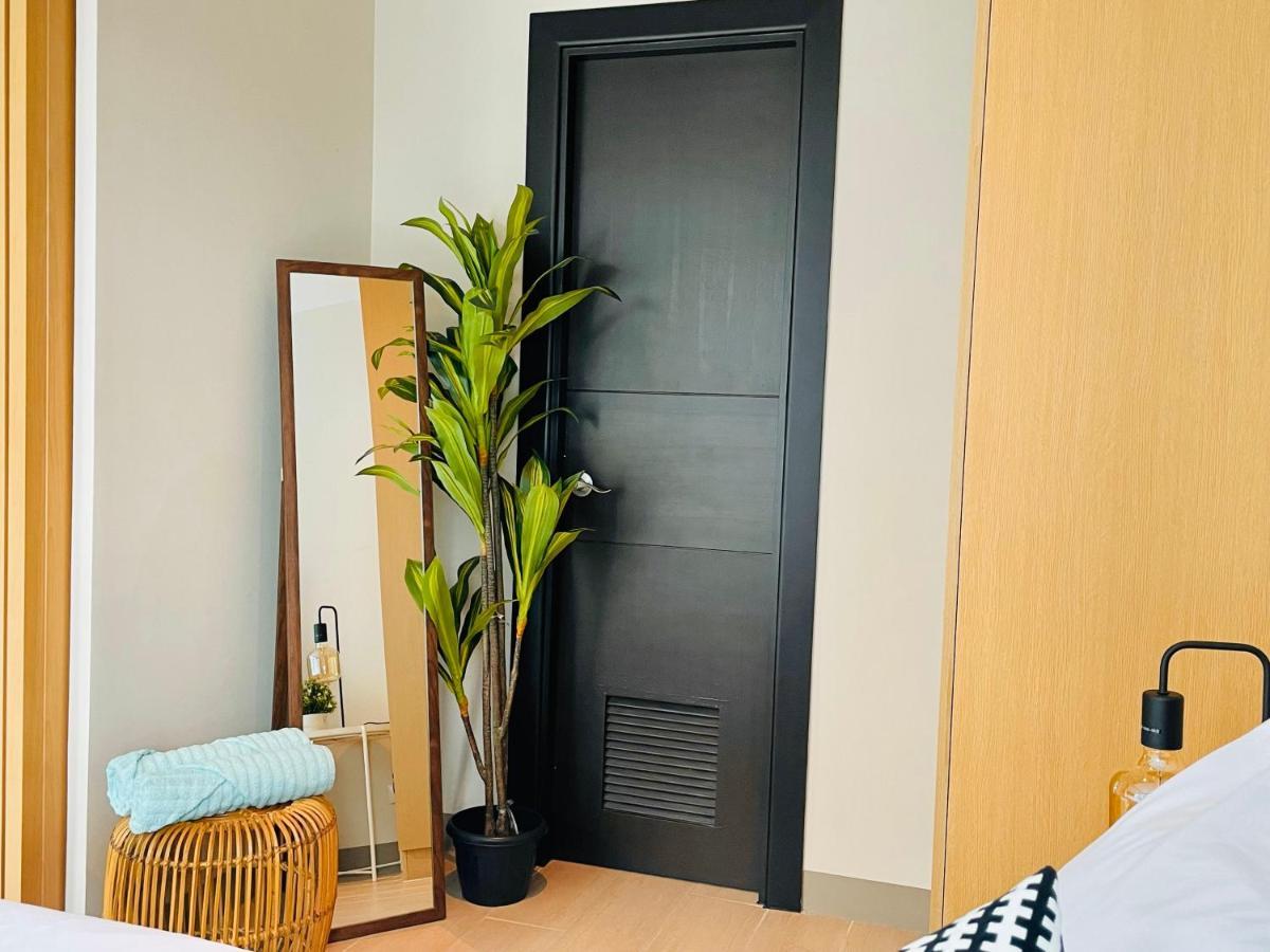 Uptown Parksuites Bgc Taguig Extérieur photo