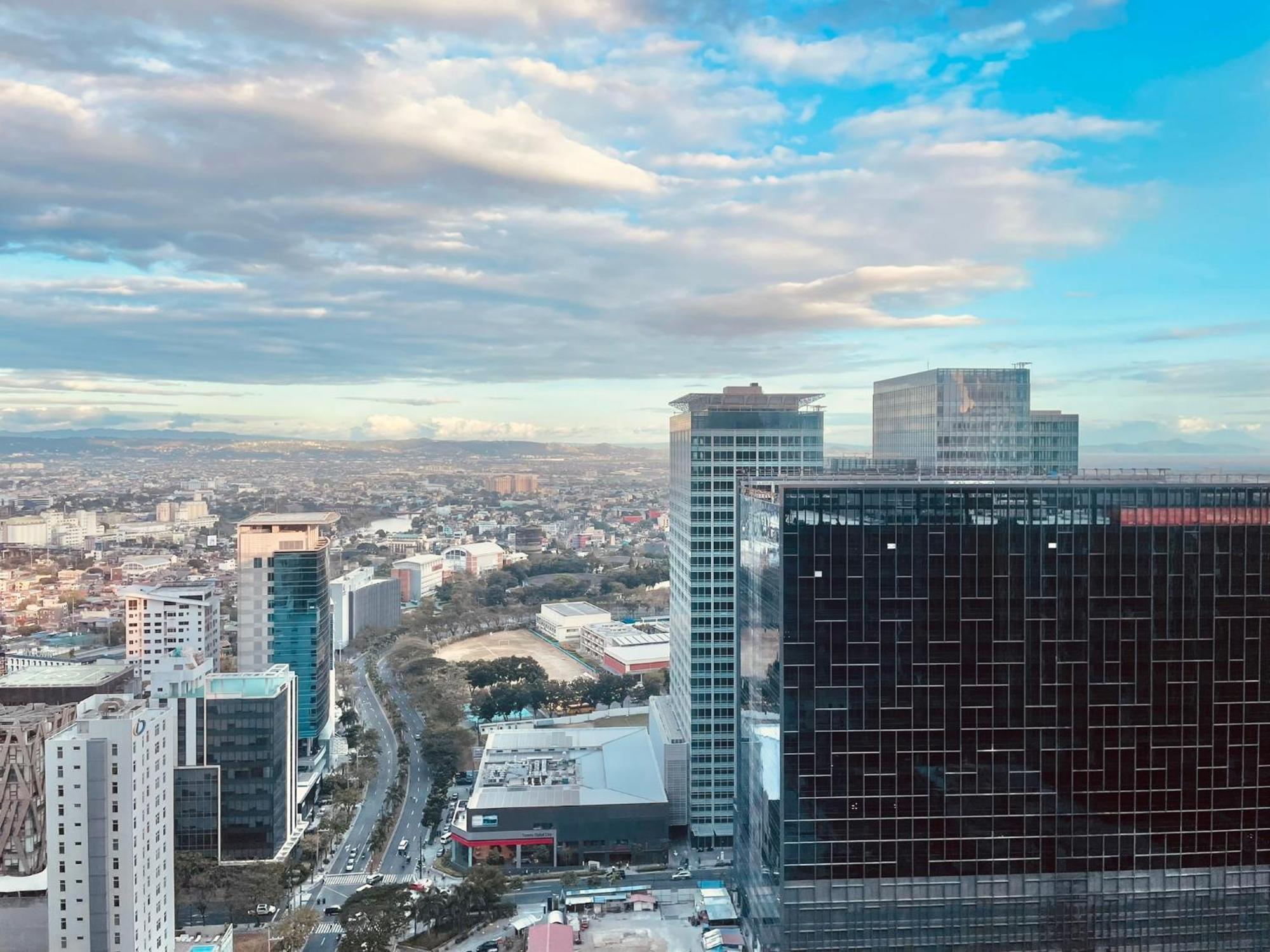 Uptown Parksuites Bgc Taguig Extérieur photo