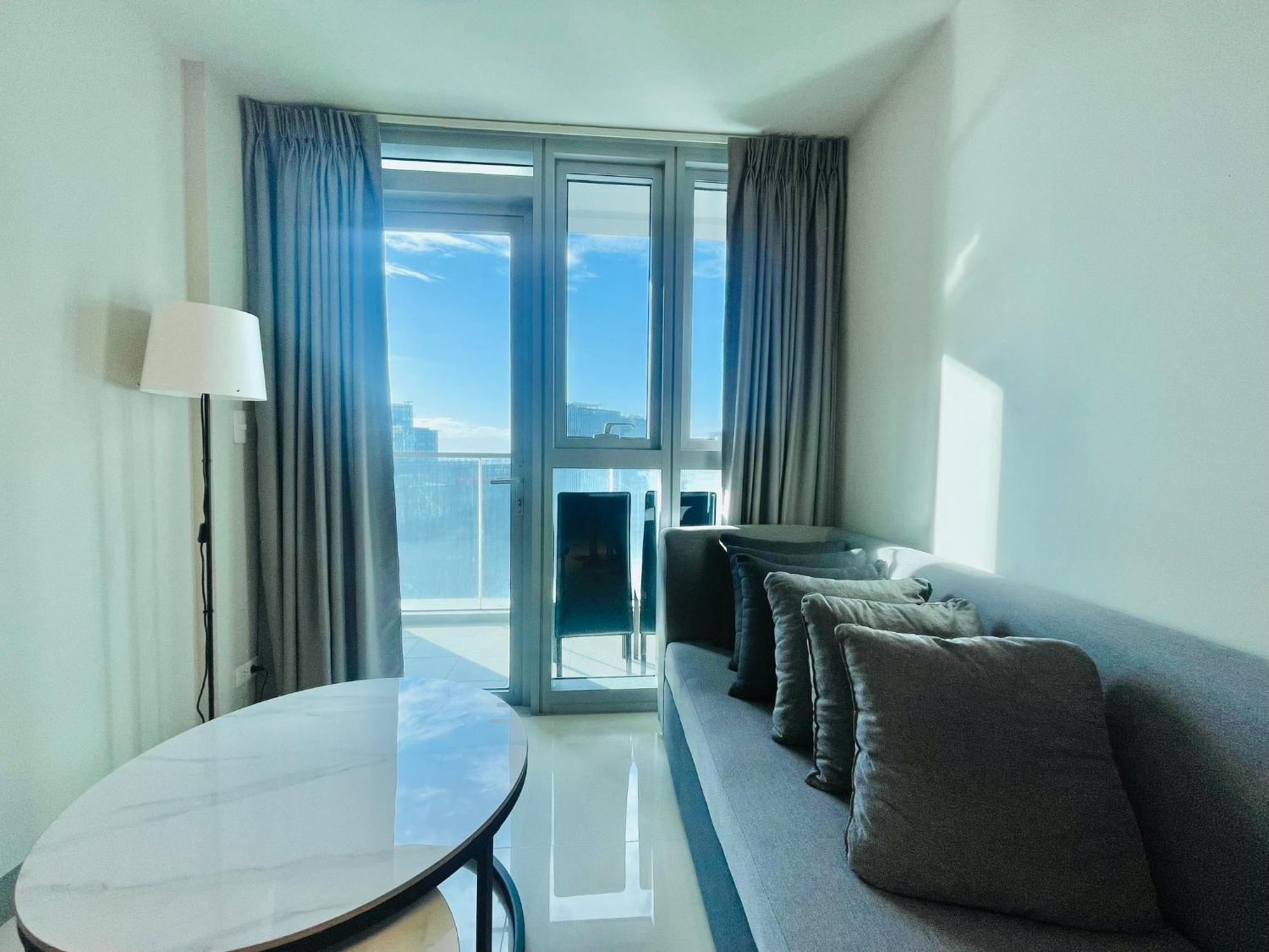 Uptown Parksuites Bgc Taguig Extérieur photo