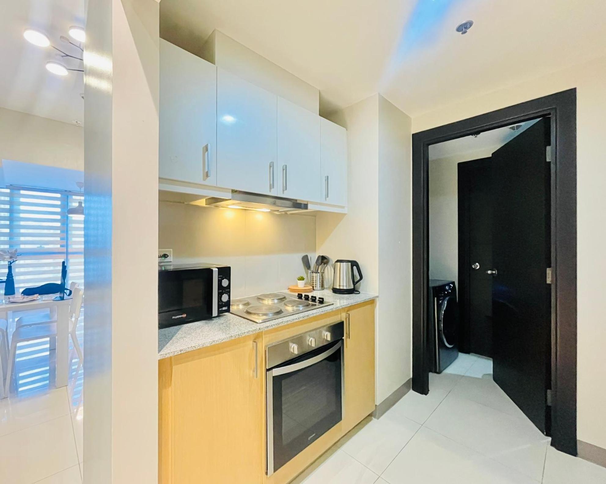 Uptown Parksuites Bgc Taguig Extérieur photo
