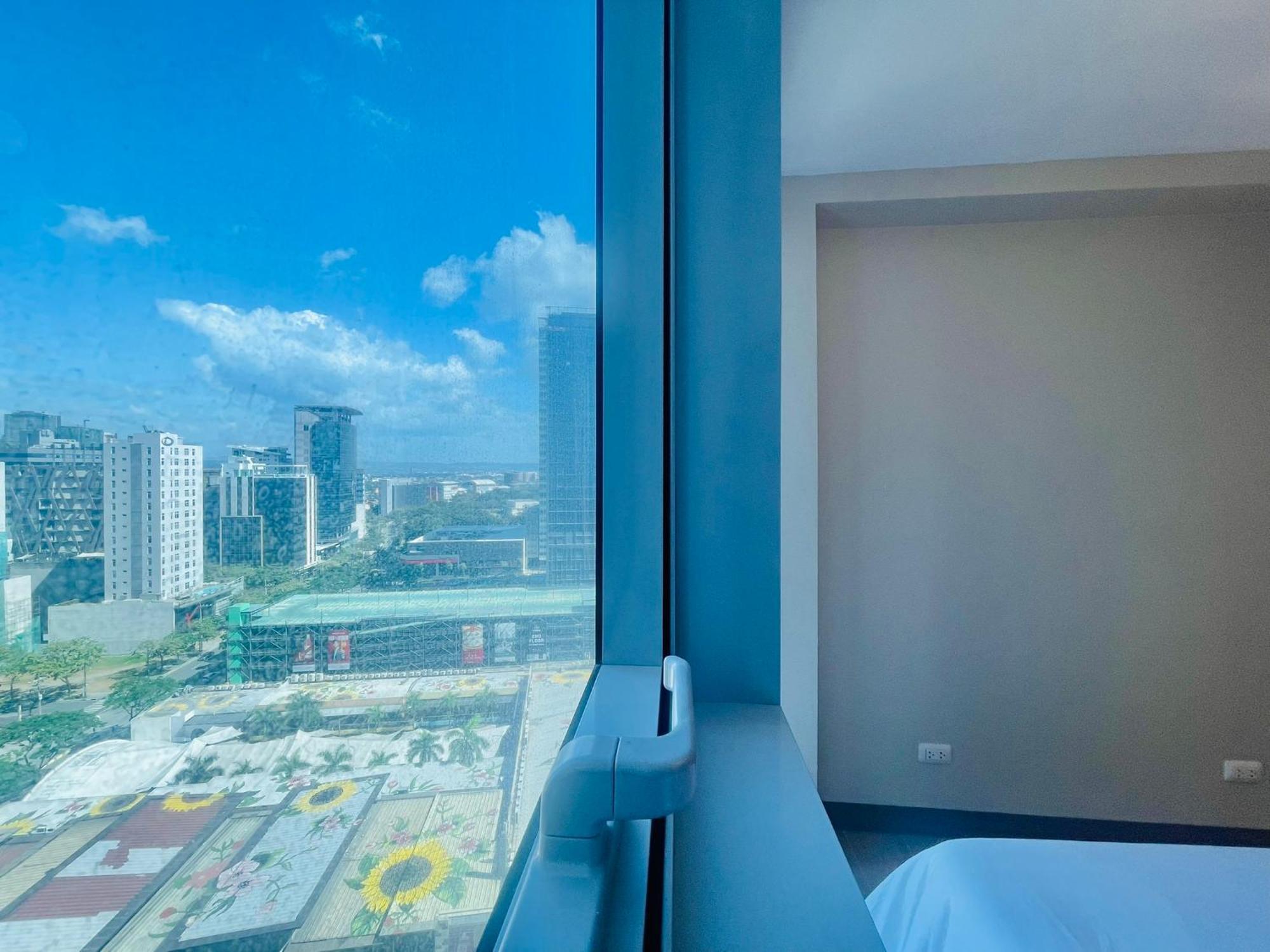 Uptown Parksuites Bgc Taguig Extérieur photo