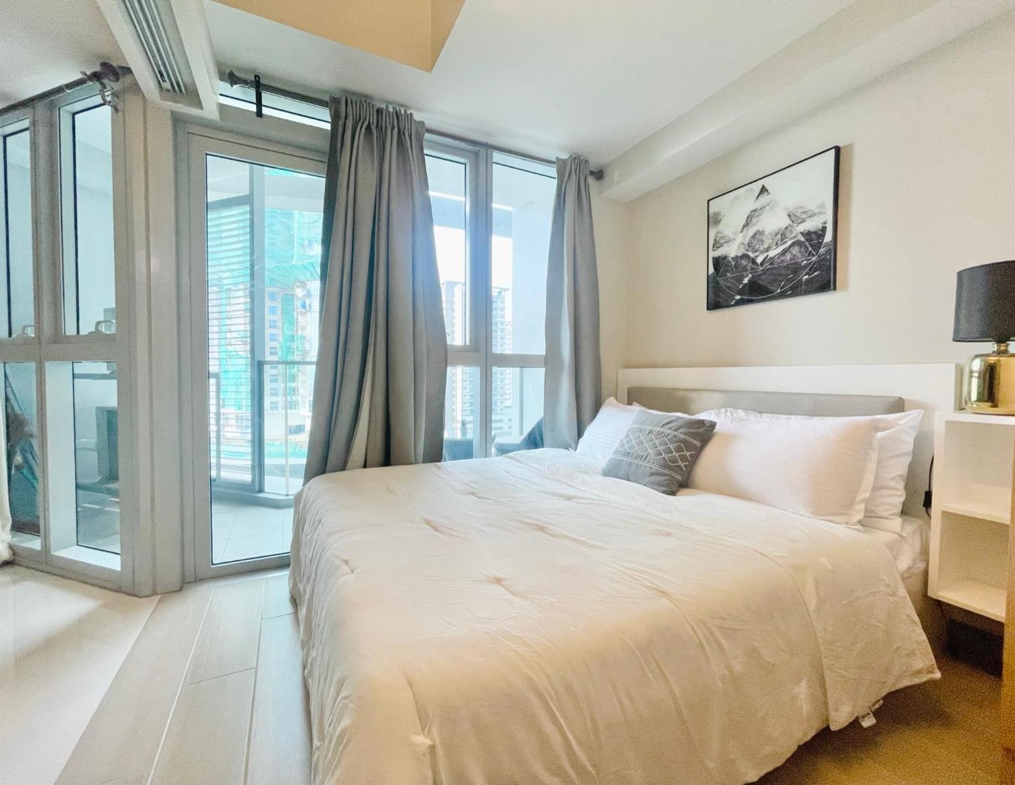Uptown Parksuites Bgc Taguig Extérieur photo