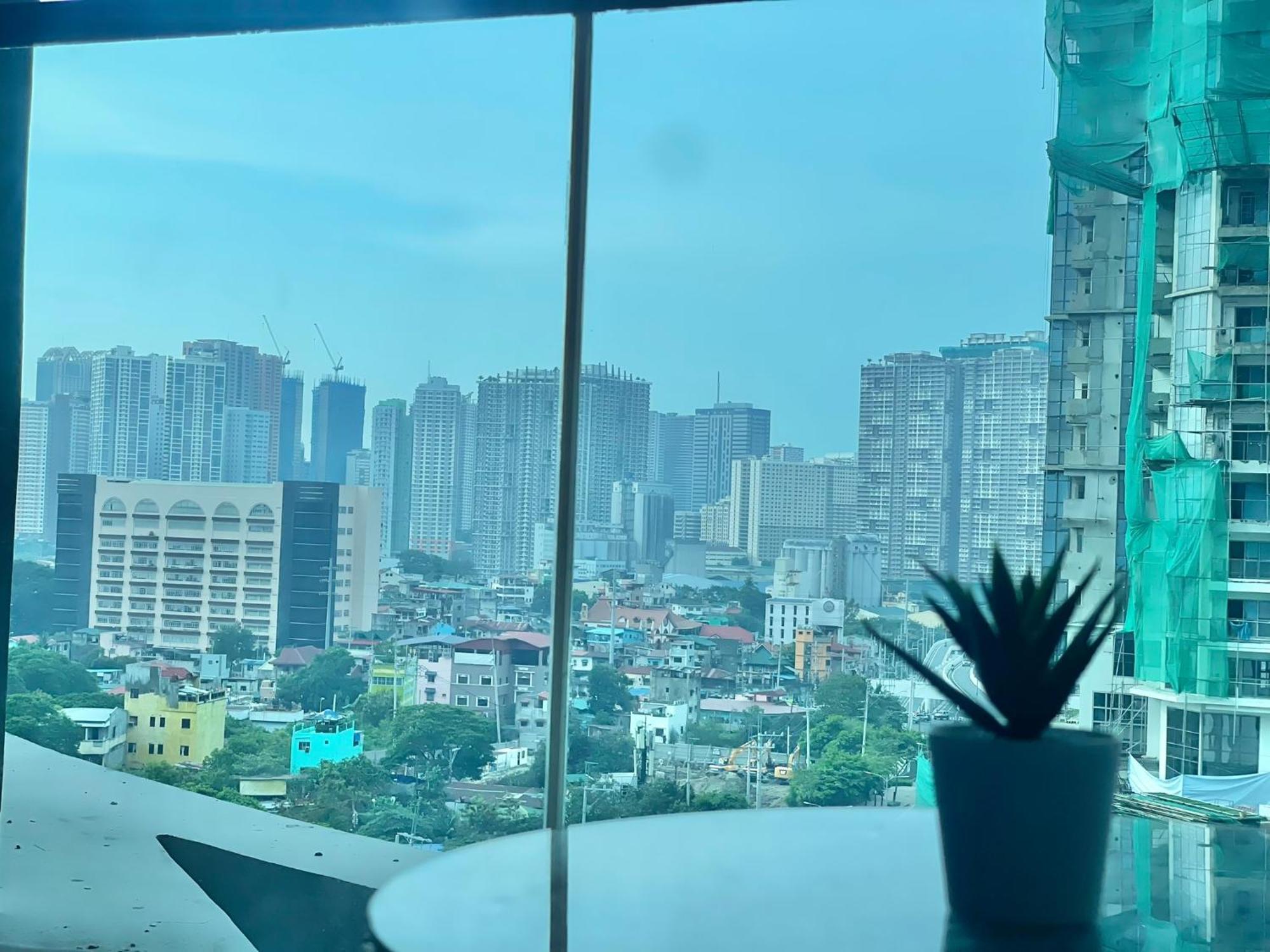 Uptown Parksuites Bgc Taguig Extérieur photo